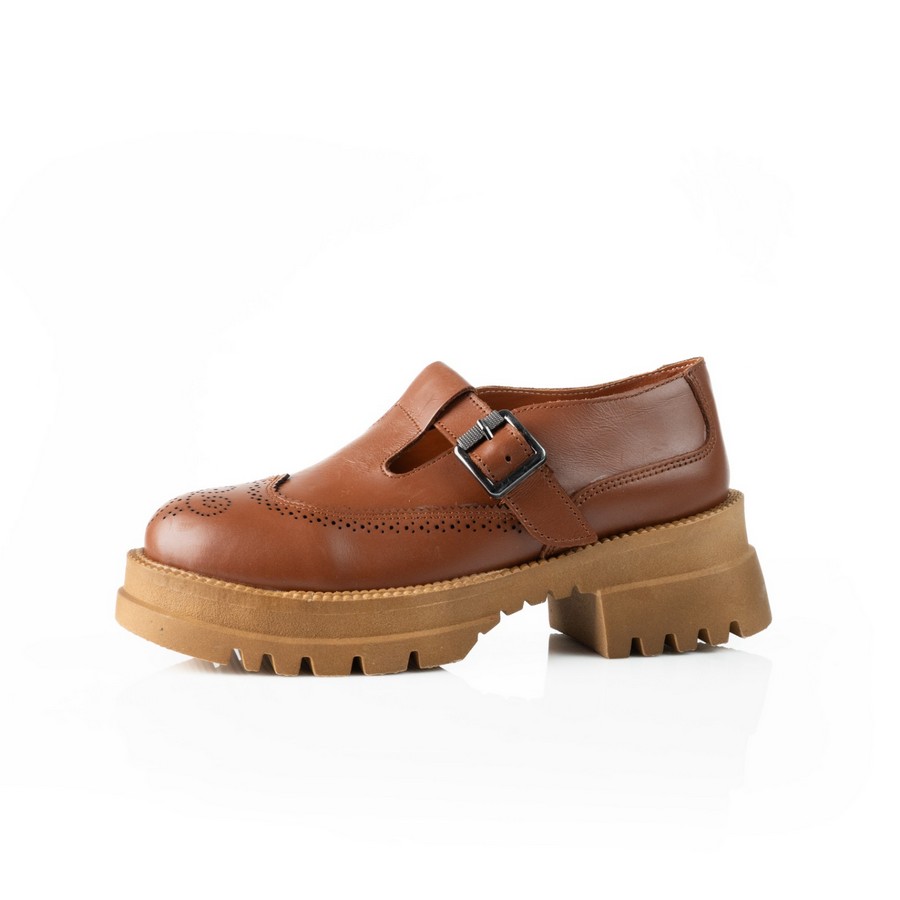 شوز حريمي جلد طبيعي لون هافان بفرش جلد طبيعي ونعل طبي مريح وخفيف مع كعب 4 سم